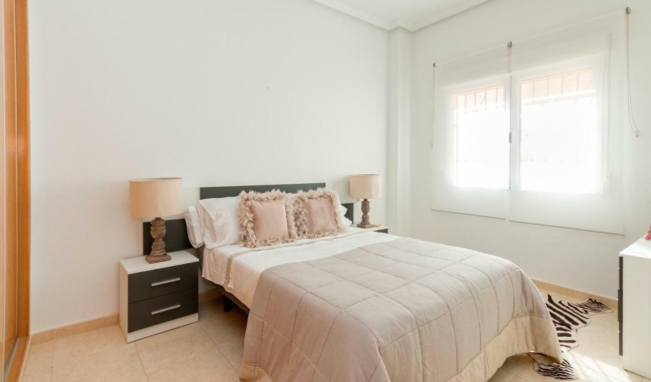 Residential Jardin Del Pintor - La Casa Amarilla Lejlighed Jacarilla Eksteriør billede